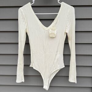 NWT Altar’d State size M Cream Ivory Ribbed Long Sleeve V-Neck Bodysuit